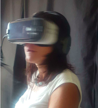 Vivid VR headset